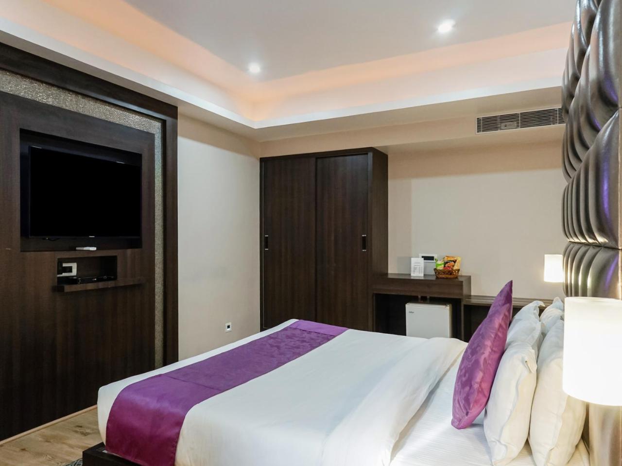 Treebo Tryst The Kalyaniz Guwahati Luaran gambar