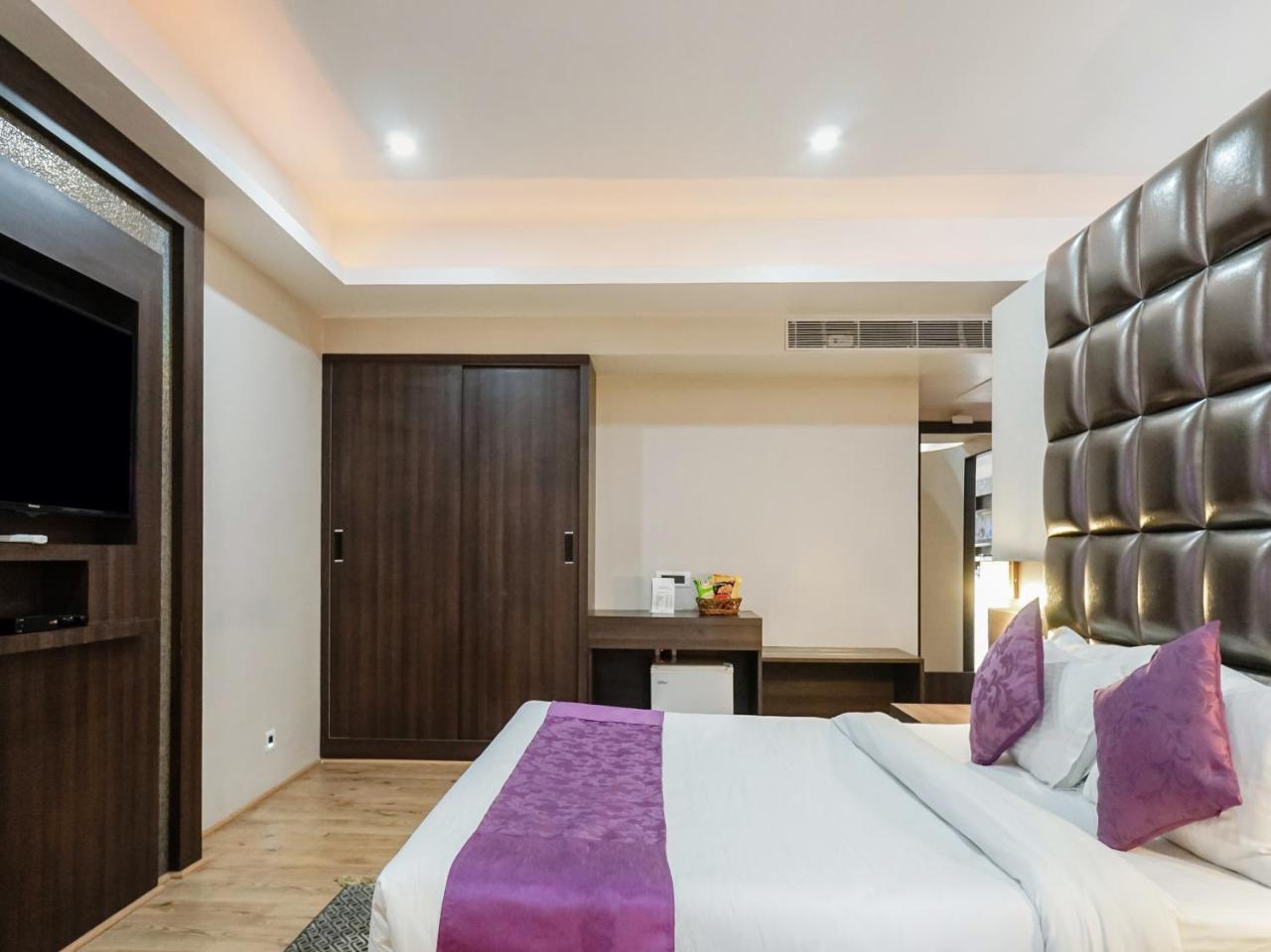 Treebo Tryst The Kalyaniz Guwahati Luaran gambar